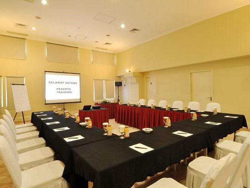 Batavia Hotel & Serviced Apartments Cakarta Dış mekan fotoğraf