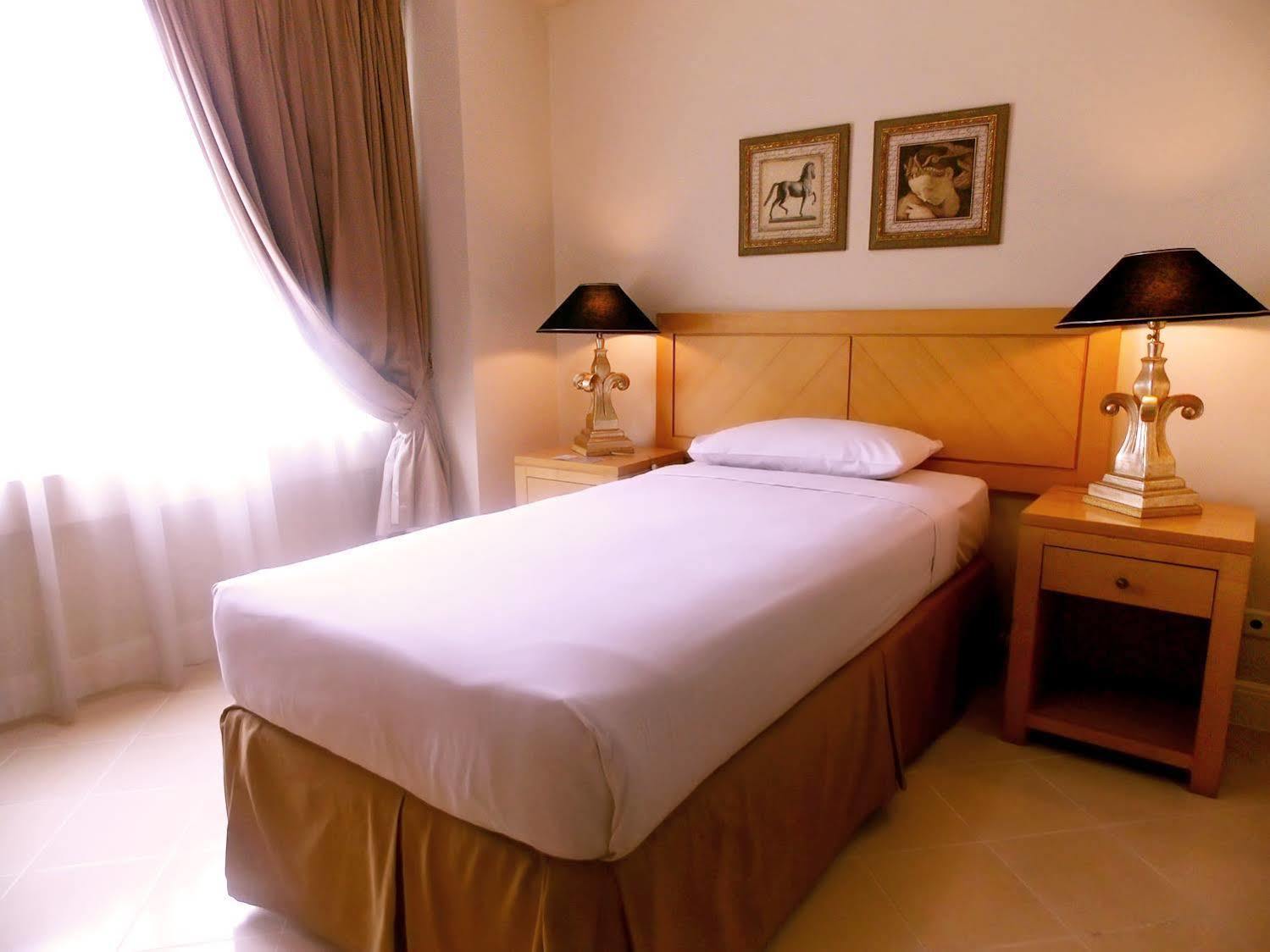 Batavia Hotel & Serviced Apartments Cakarta Dış mekan fotoğraf